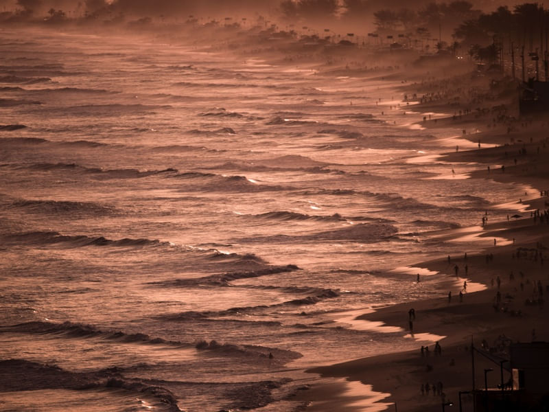 PRAIA NO FIM DA TARDE