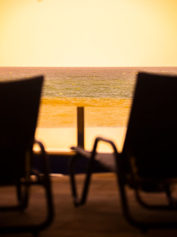 PISCINA E MAR