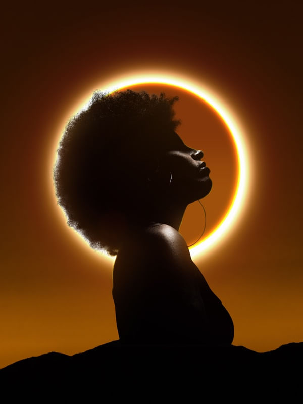 TRUE ECLIPSE WOMAN