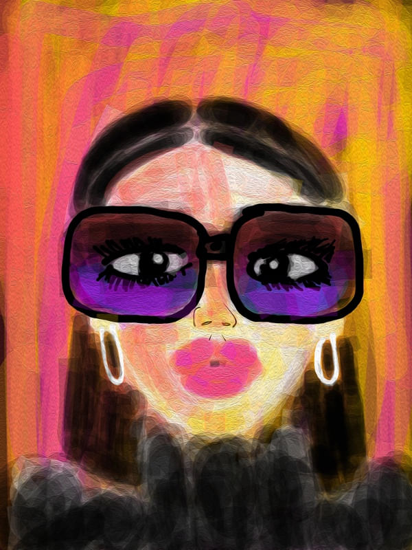 LADY IN SUNGLASSES
