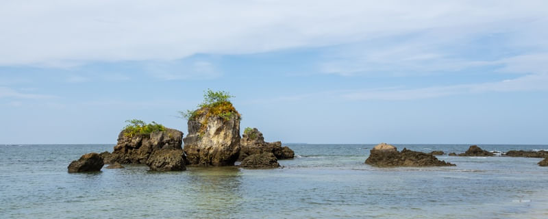 PAISAGEM DE ILHAS DE PEDRAS PARADISÍACAS - PANORAMA