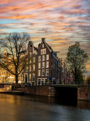 EM AMSTERDAM POR DO SOL 2