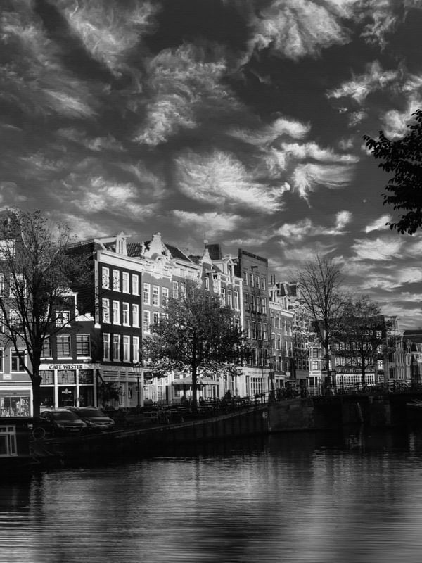 EM AM BW