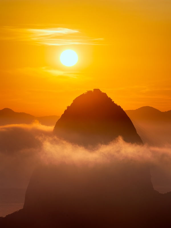 PÃO DE AÇUCAR E O SOL