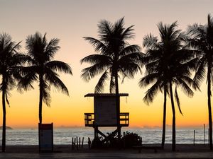 AMANHECER EM COPA