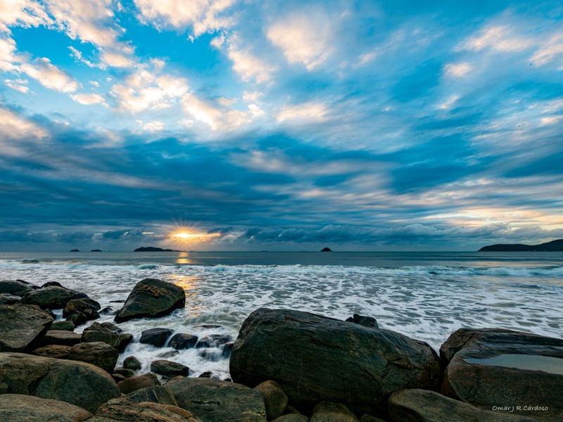 AMANHECENDO NA PRAIA DE UBATUBA SÃO FRANCISCO DO SUL SC