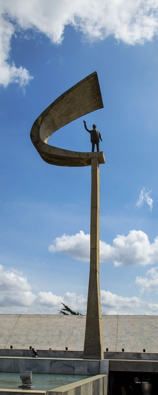 MEMORIAL JK - PANORAMA VERTICAL