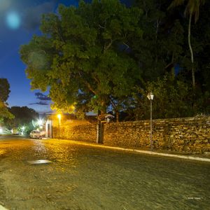 RUA DESERTA EM PIRENOPOLIS
