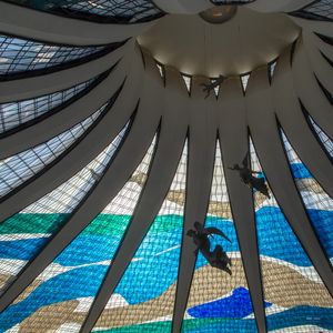 ANJOS E VITRAL NA CATEDRAL DE BRASILIA - QUADRADA