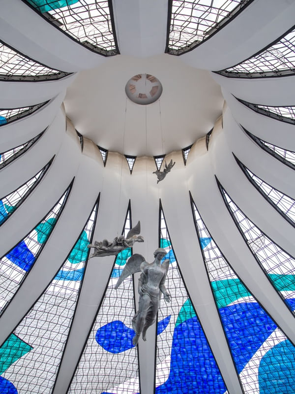 INTERIOR DA CATEDRAL COM ANJOS