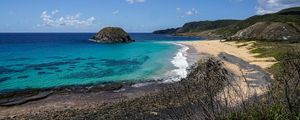 EM FERNANDO DE NORONHA TEM