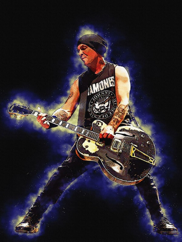 SPIRIT OF TIM ARMSTRONG OF RANCID PERFORMS