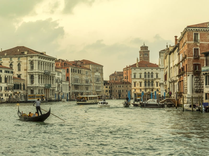 FINAL DE TARDE EM VENEZA