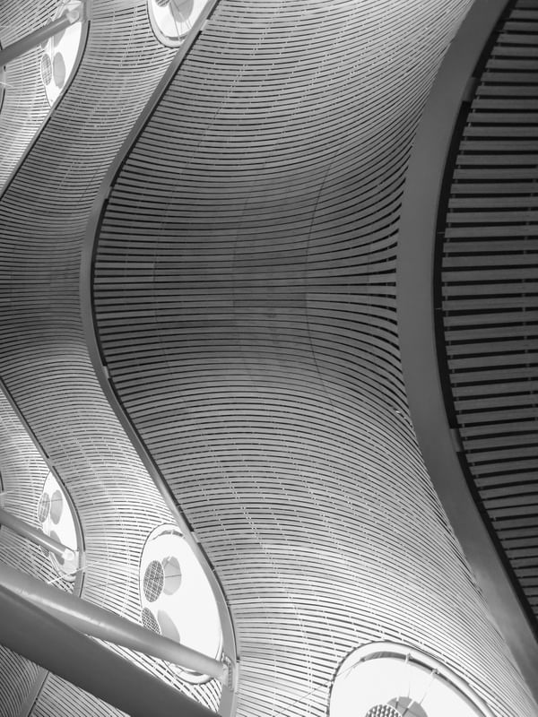 MADRID AIRPORT CEILING