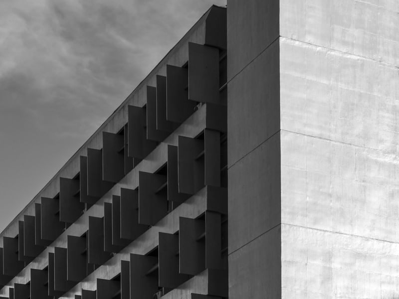 ARCHITECTURE LINES V