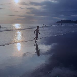 CORRIDA DO MENINO NA PRAIA