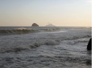 O MAR NAS PEDRAS DE SEBÁ