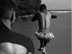 O PULO NO ENCONTRO DO MAR
