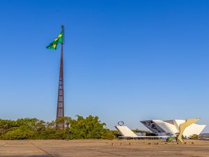 MASTRO ESPECIAL DA PRAÇA DOS TRÊS PODERES