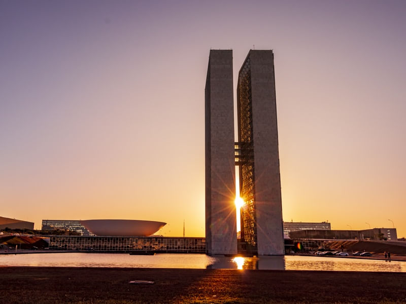 PÔR DO SOL ENTRE AS TORRES DO CONGRESSO NACIONAL - 02.