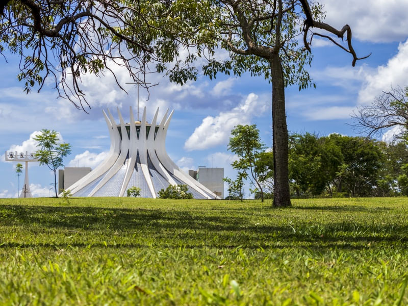 CATEDRAL DE BRASÍLIA POR OUTRO ÂNGULO