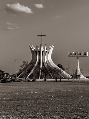 CATEDRAL DE BRASÍLIA EM PRETO E BRANCO 02