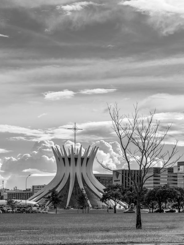ESPLANADA E CATEDRAL DE BRASÍLIA