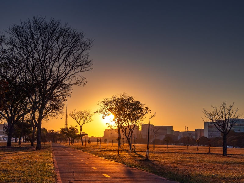 PÔR DO SOL NA ESPLANADA DOS MINISTÉRIOS
