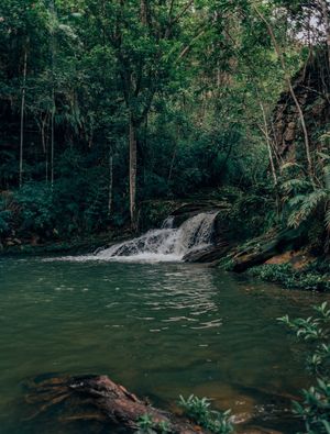 CACHOEIRA EM PIRENÓPOLIS