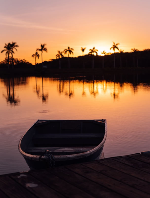 BARQUINHO AO ENTARDECER