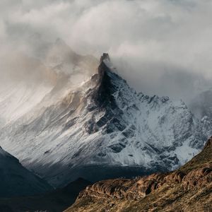 OUTRA FACETA EM TORRES DEL PAINE