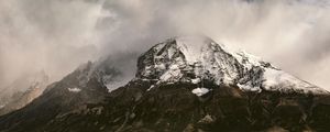 TORRES DEL PAINE 51°0'21" S 72°50'19.999" W
