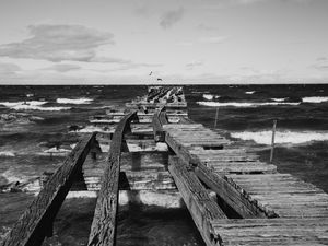 PIER EM RUINAS PB