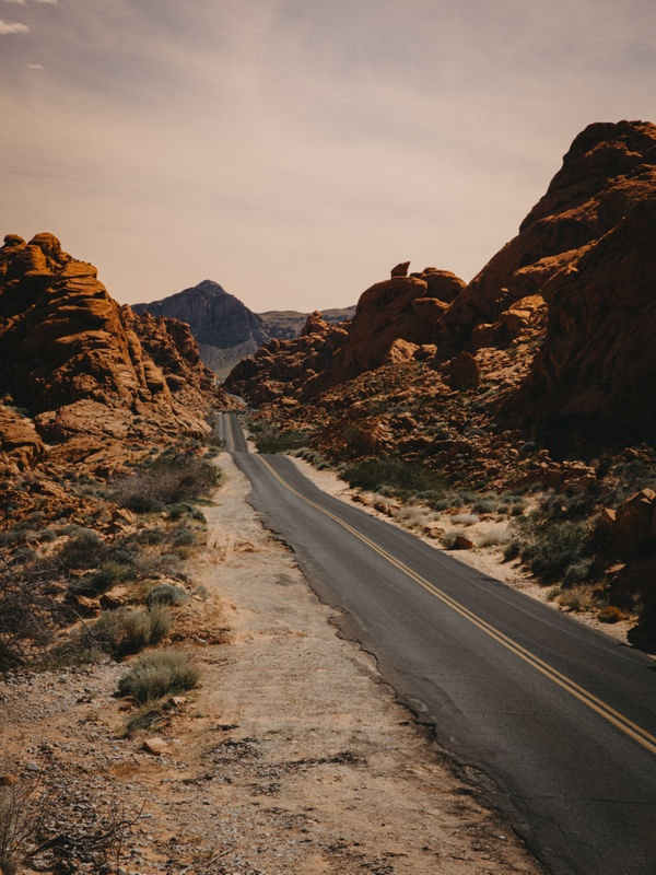 VALLEY OF FIRE - MOUSE`S TANK ROAD