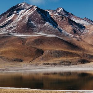 LAGUNA E VOLCÁN MIÑIQUES 2 DE 4