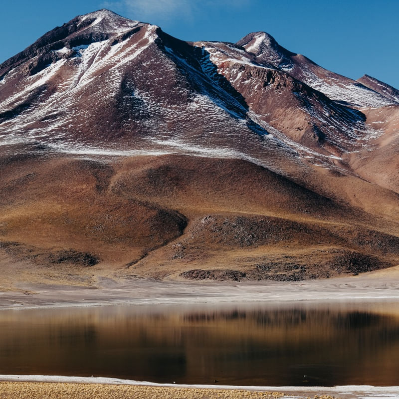 LAGUNA E VOLCÁN MIÑIQUES 2 DE 4