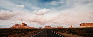 MONUMENT VALLEY - ESTADOS UNIDOS - 37°00'47" N 110°09'44" W