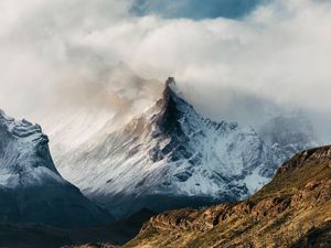 OUTRA FACETA DE TORRES DEL PAINE