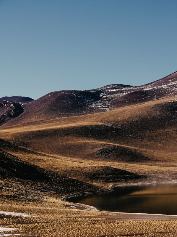 LAGUNA E VOLCÁN MIÑIQUES - POLÍPTICO 1 DE 5