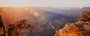 POR DO SOL NO GRAND CANYON 2