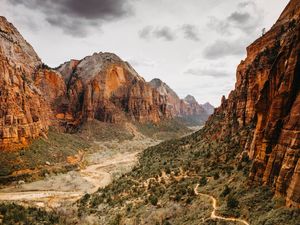 MONTANHAS ROCHOSAS DO ZION NATIONAL PARK