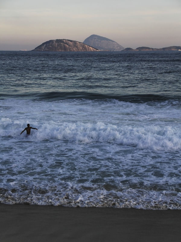 BANHO EM IPANEMA