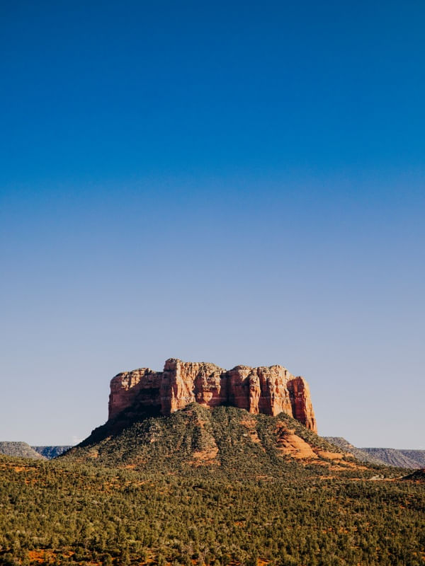 MONTANHA SOLITÁRIA