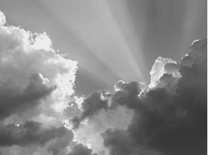 NÚVENS E RAIOS DE SOL V