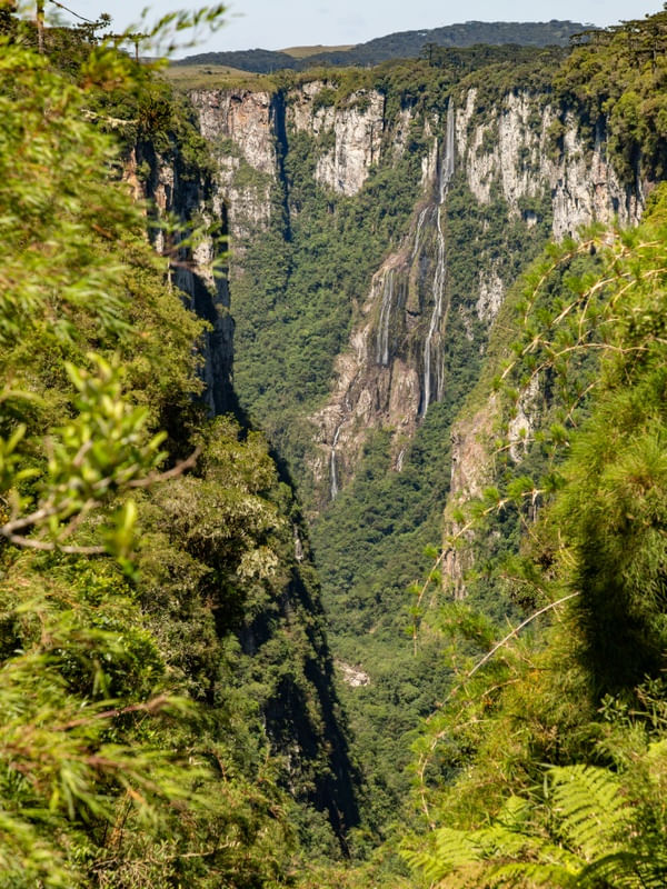CACHOEIRA NO CÂNION ITAIMBEZINHO EM CAMBARÁ DO SUL