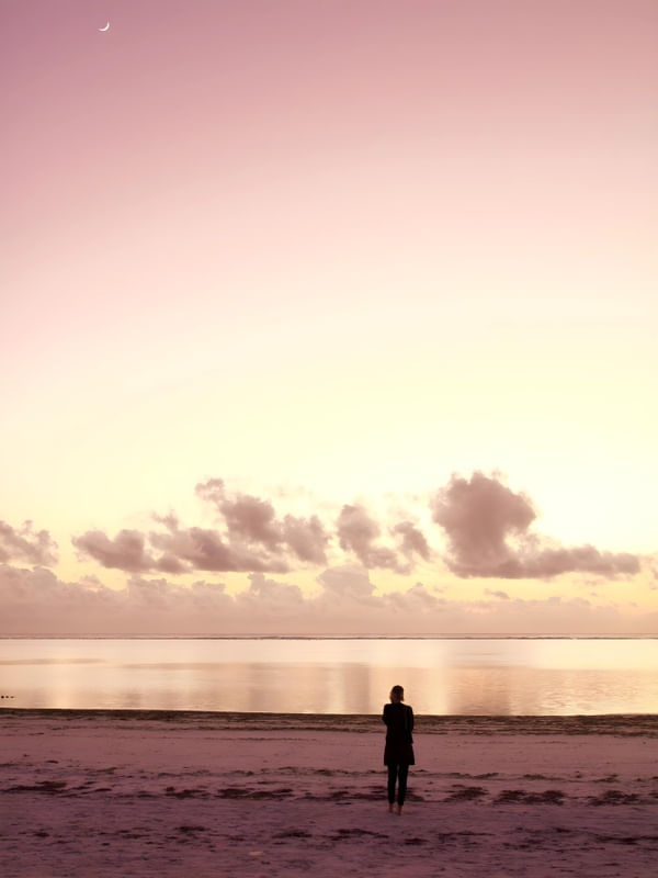 ZANZIBAR - PRAIA AO POR DO SOL