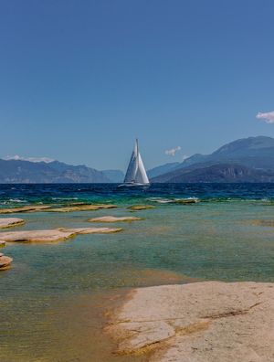 BARCO NO LAGO DI GARDA