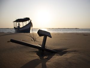 ANCORA NA AREIA