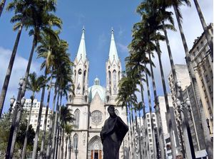 CATEDRAL DA SÉ E ESTÁTUA
