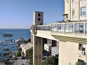ELEVADOR LACERDA E TODOS OS SANTOS